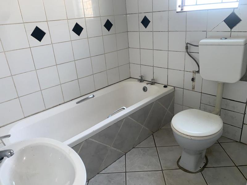 7 Bedroom Property for Sale in Bonteheuwel Western Cape